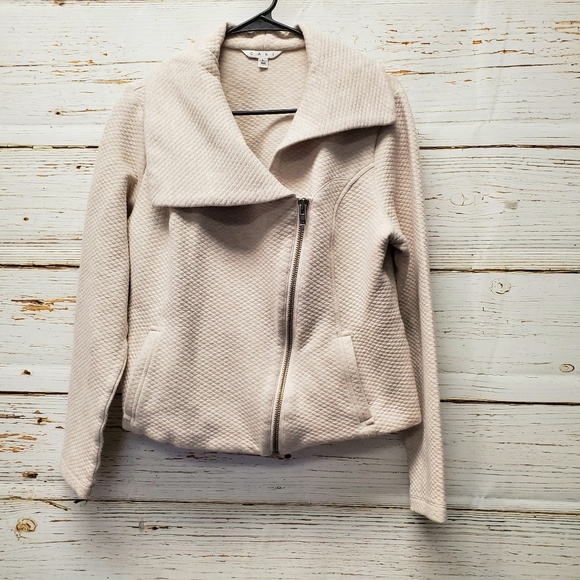 CAbi Jackets & Blazers - Cabi Quilted Jacket